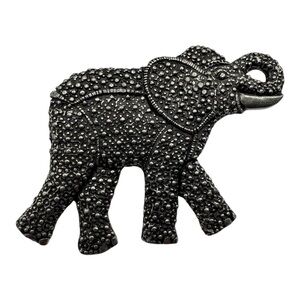 Seagull Pewter Elephant Brooch Pin – 2003 Canada – Textured Silver Tone‎ – 2”